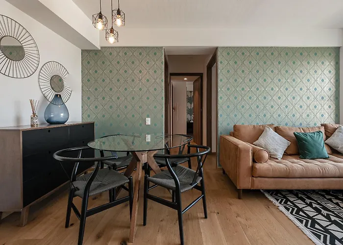 The Taman Loft Chic 2Br 2Ba In A Condea